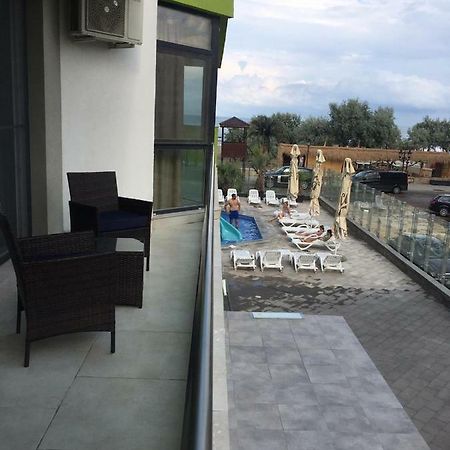 Umi Apartment Alezzi Resort Navodari Ngoại thất bức ảnh