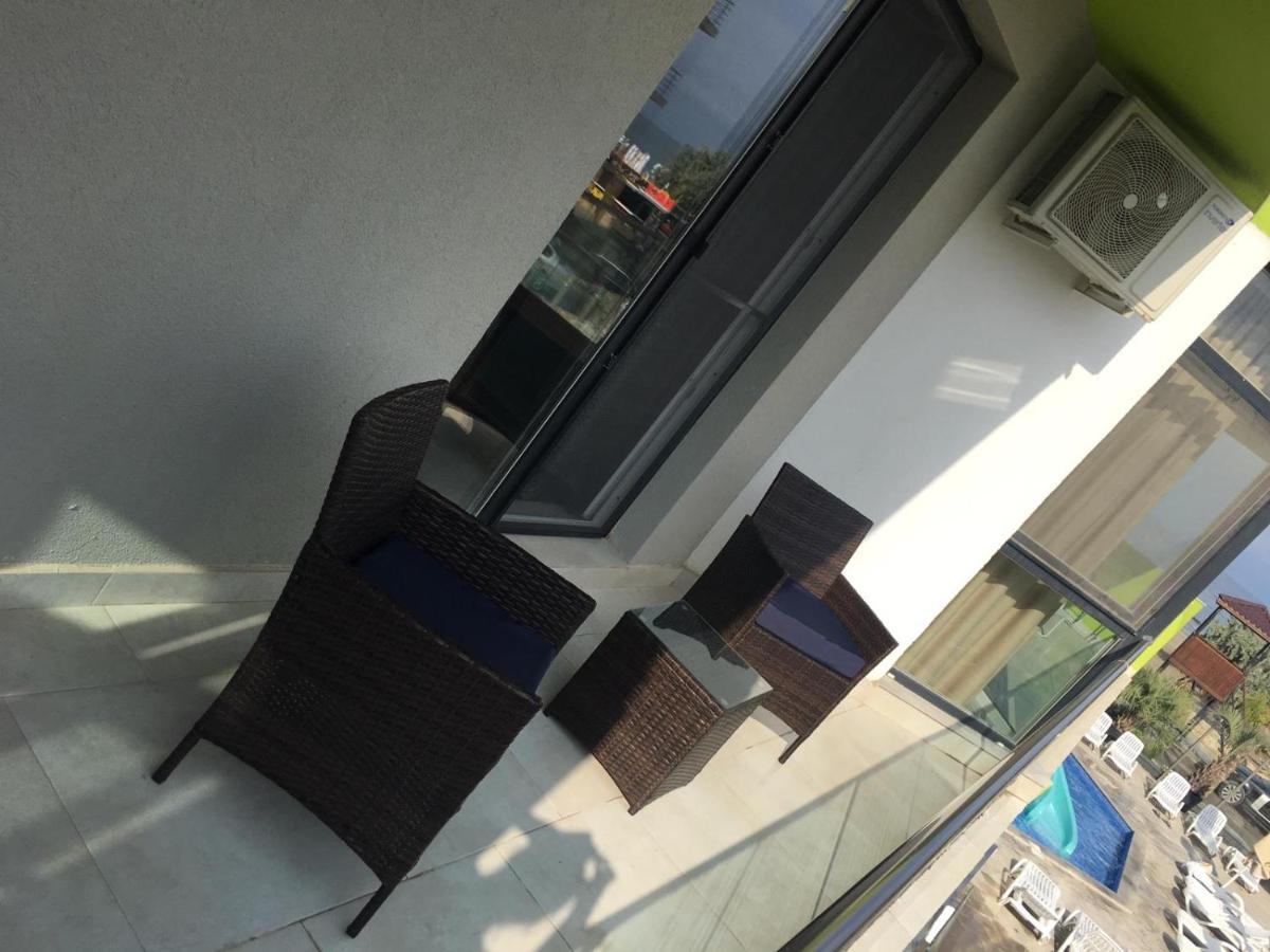 Umi Apartment Alezzi Resort Navodari Ngoại thất bức ảnh
