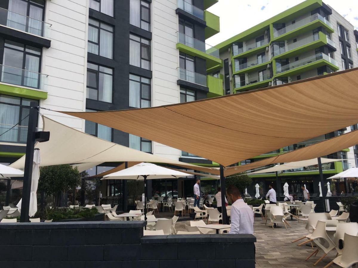 Umi Apartment Alezzi Resort Navodari Ngoại thất bức ảnh