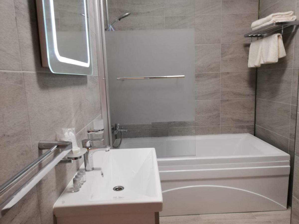 Umi Apartment Alezzi Resort Navodari Ngoại thất bức ảnh