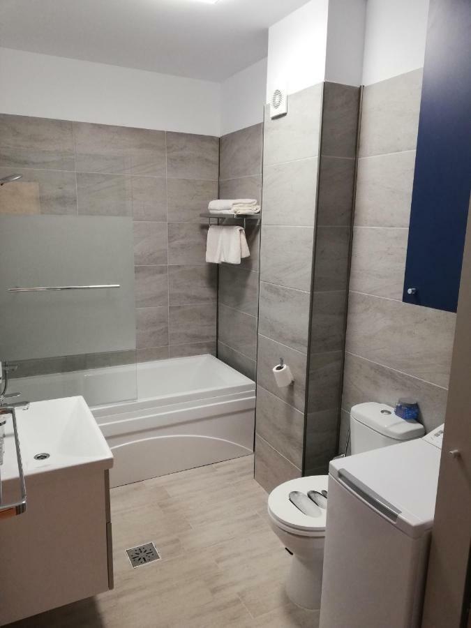Umi Apartment Alezzi Resort Navodari Ngoại thất bức ảnh
