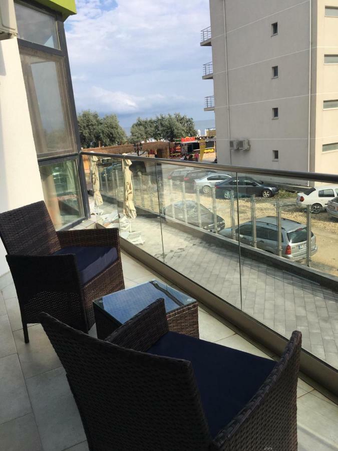 Umi Apartment Alezzi Resort Navodari Ngoại thất bức ảnh