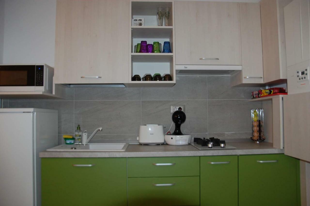 Umi Apartment Alezzi Resort Navodari Ngoại thất bức ảnh